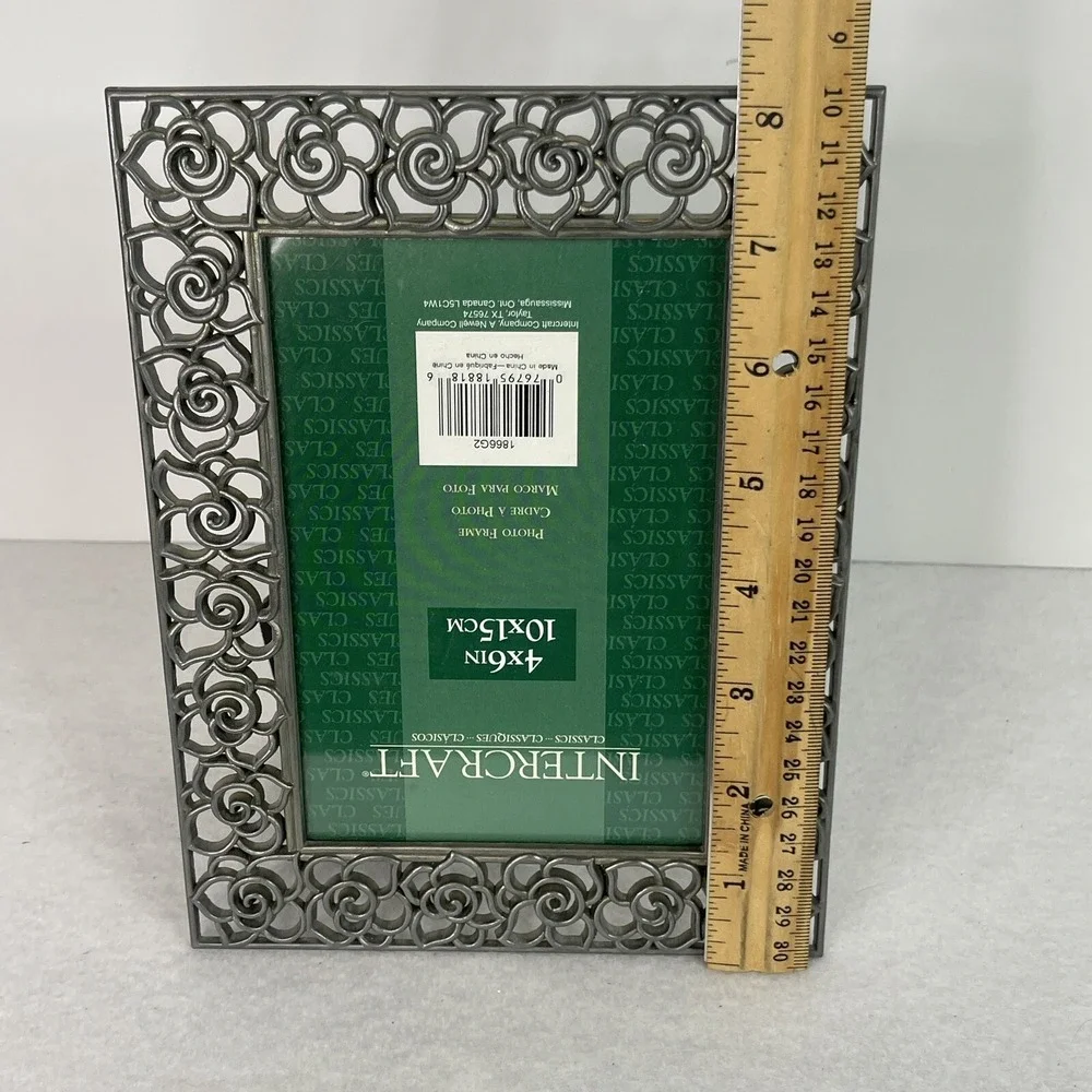 Intercraft Decorative Silvertone Floral Metal Cutout frame 4x6 With Glass